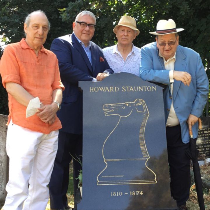 Committee Members of The Staunton Society , front row second from left ,Brian Clivaz, Barry Martin and Raymond Keene.